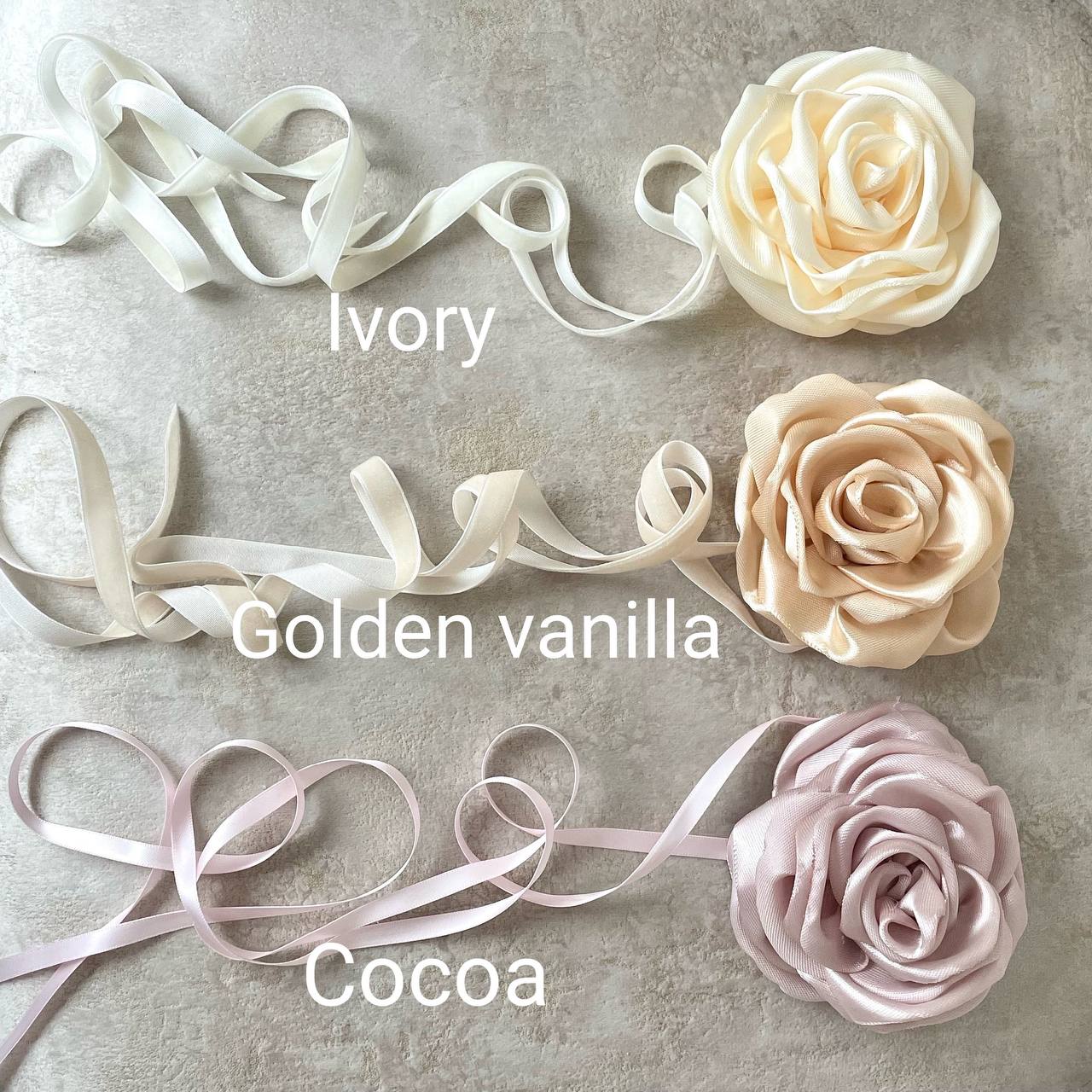 Fantasy Ivory Golden Vanilla Cocoa Flower Choker Dolce Vita