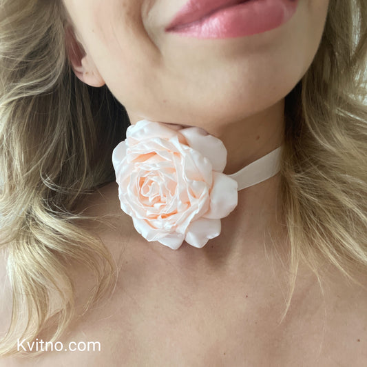 Blush Flower Choker Necklace - Natural Beauty and Elegance for any Occasion