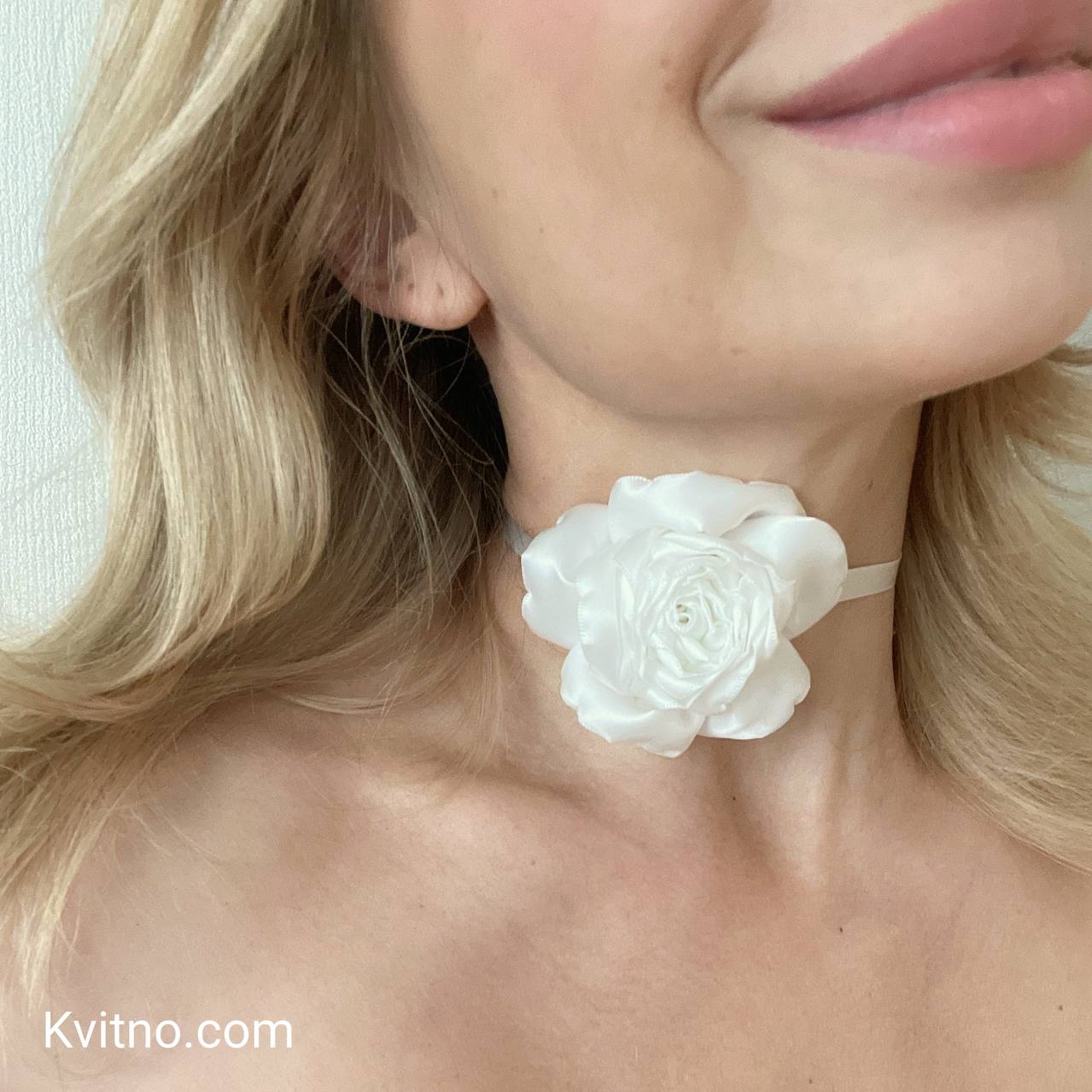 Real Rose Design - Baby Rose - White Flower Choker Necklace